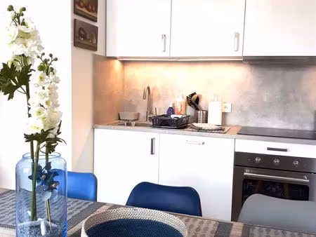 t3 lumineux 61 m² – résidence récente 2019 – 2 parkings – val d’europe à pied