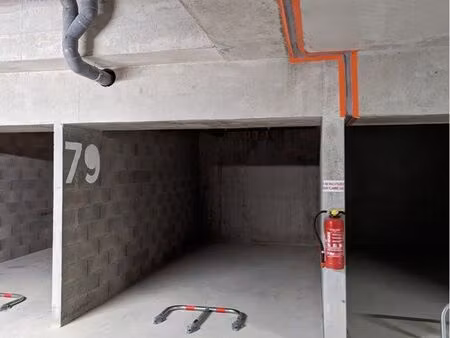 location garage bron