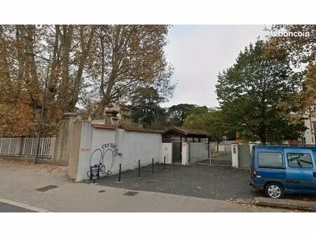 garage/box fontaines sur saone