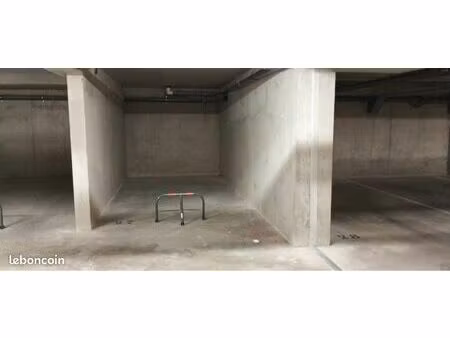 place de parking sous terrain