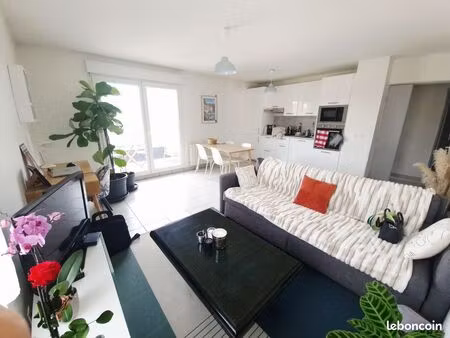 appartement tassin l'horloge - hyper centre - parking en sous sol