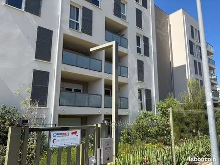 jolie t2 résidence récente sécurisée