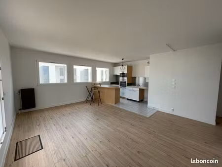 appartement 2 pièces 48m2 avec grande terrasse