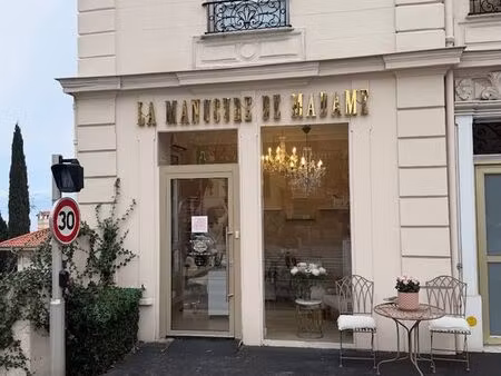 local commercial emplacement exceptionnel mont-boron nombreuses activités possibles