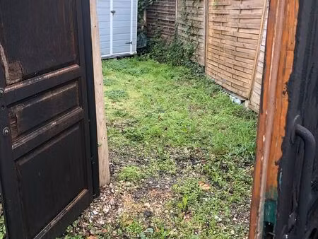 loue petit terrain pres du polygone de cagnes sur mer 06