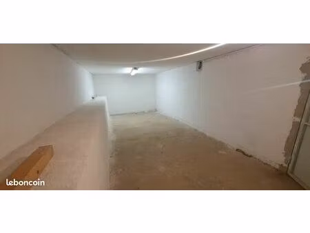 grande cave / réserve 55 m² en résidence sécurisée