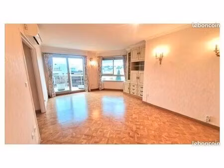 appartement à louer le cannet vue île