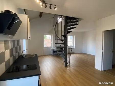 appart 50m5 + garage proche centre ville entièrement rénové