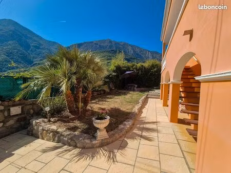 maison 6 pièce 140 m2 terrain 562 m2