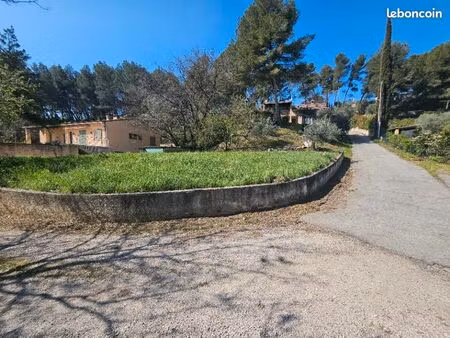terrain 500 m² gardanne
