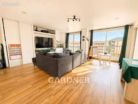 appartement 4 pièces 82 m²