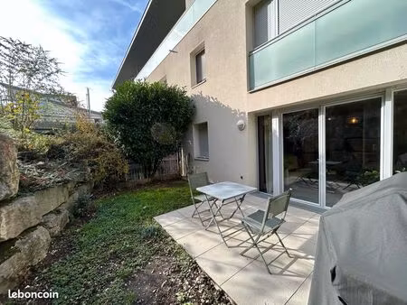 t2 jardin st cyr au mont d'or