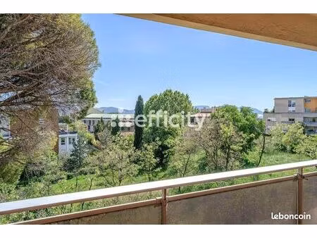 appartement 3 pièces 77 m²