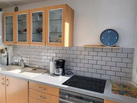 villeurbanne coeur gratte-ciel t3 configuré en t2