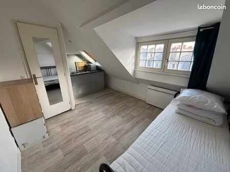 studio 13 m2 avec wc et salle d'eau - paris 11ième - bd jules ferry