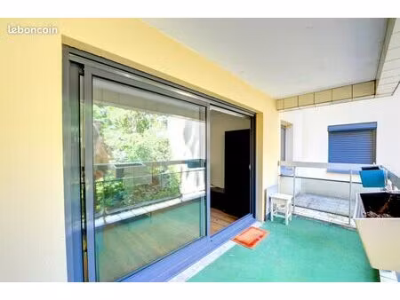 pied butte aux cailles - 2 pieces balcons