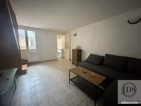 a louer triplex 2-3 pieces rue st denis paris 2eme 63m