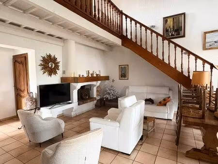 maison t4 p.pied sur 300 m2 de jardin