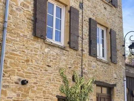 maison de villages en pierres dorées avec jardin