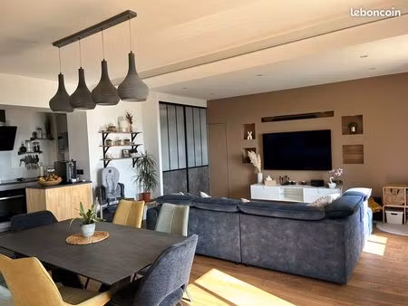 appartement de 86 m² entièrement rénové avec jardin  cave voutée et vue imprenable