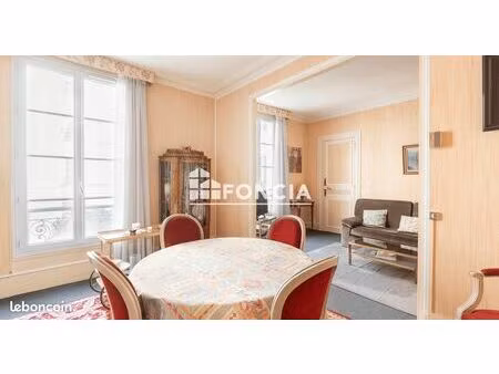 paris ixème au coeur du quartier martyrs grand 3 pièces