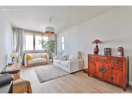 location appartement 3 pièces 70m²