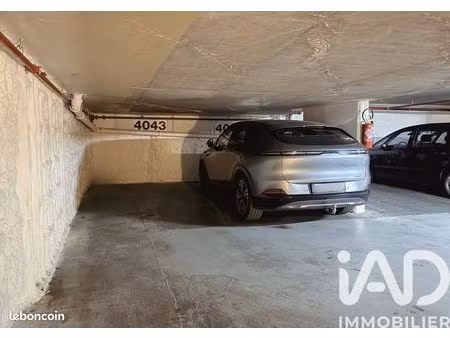 parking/box paris
