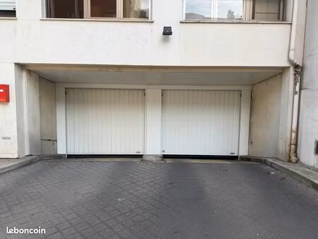 place de parking voiture ou motos - paris 4ème - arsenal/bastille