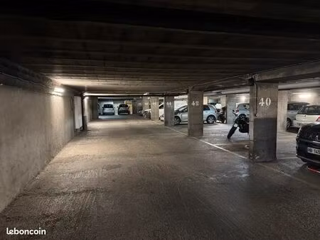 parking porte des lilas