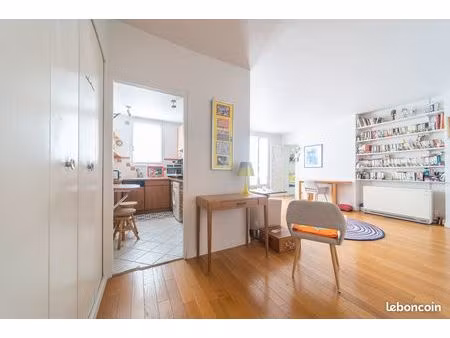 studio 2 pièces 28 m²