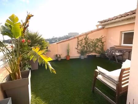 appartement dernier étage (toit terrasse) t2 + garage box + cave