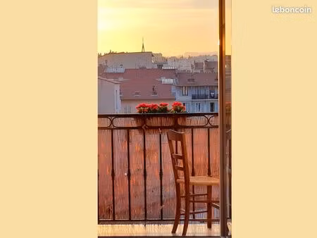 nice port – dernier etage traversant – 3p possible 4p – balcon – vue dégagée – confort & c