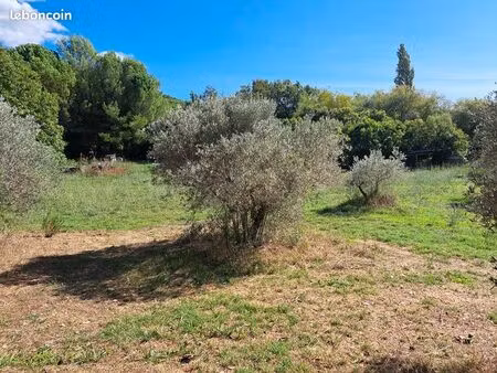 terrain 1 050 m² ventabren