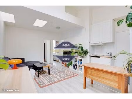 appartement 4 pièces 49 m²