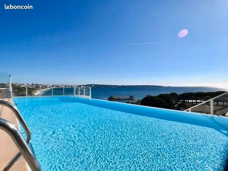 appartement haut de gamme 3 pièces avec piscine  jardin & parking - résidence standing - f