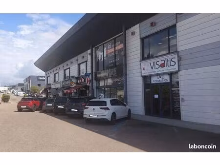 local commercial 85 m² ajaccio