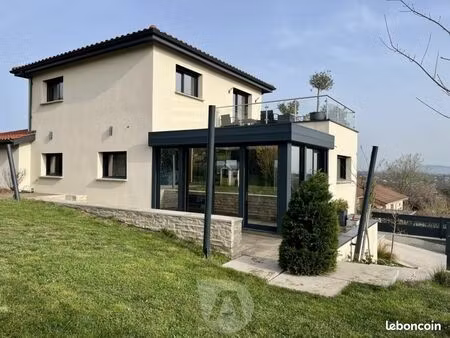 maison 5 pièces 137 m²