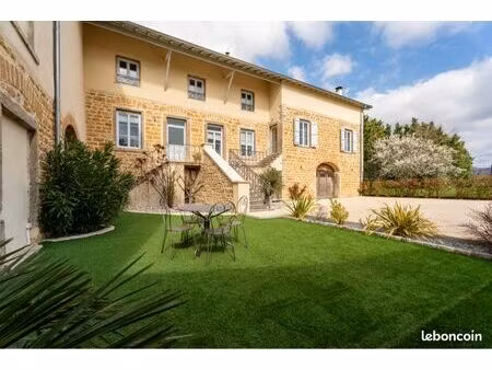 maison en pierres 207 m2