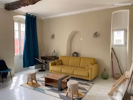 loue t2 lumineux et coquet en centre-ville