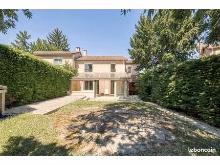 maison 6 pièces 119 m²