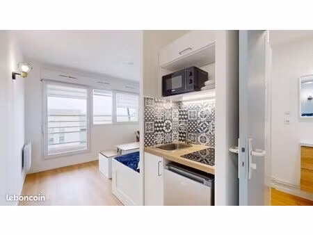 studio 1 pièce 18 m²