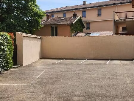 place de parking (lyon 5)