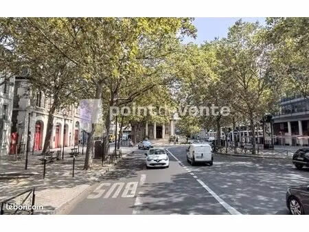 local commercial 185 m²