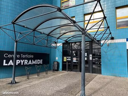 bureaux 258 m² istres