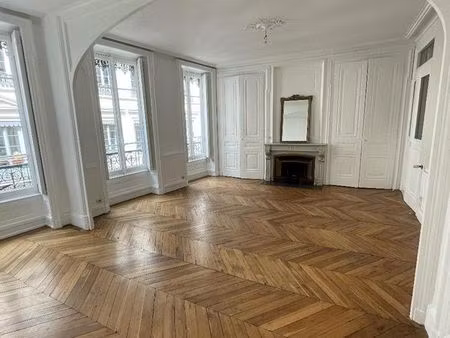 appartement 3 pièces 112 m²