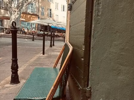 local commercial 60m2