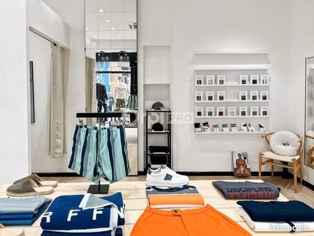 local commercial 43 m²