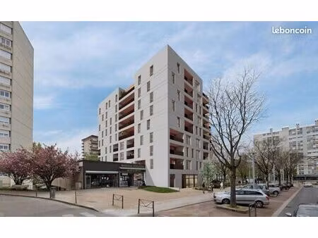 bureaux santé 51 m²