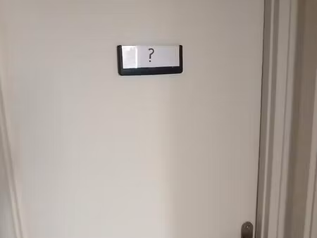 bureau (dans cabinet) à louer