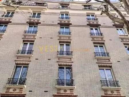 bureaux bijouterie  horlogerie 215 m²